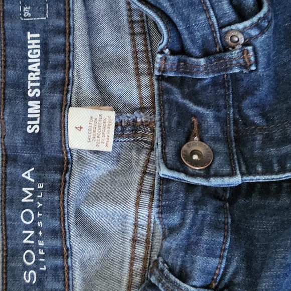 Jeans - Picture 3 of 4